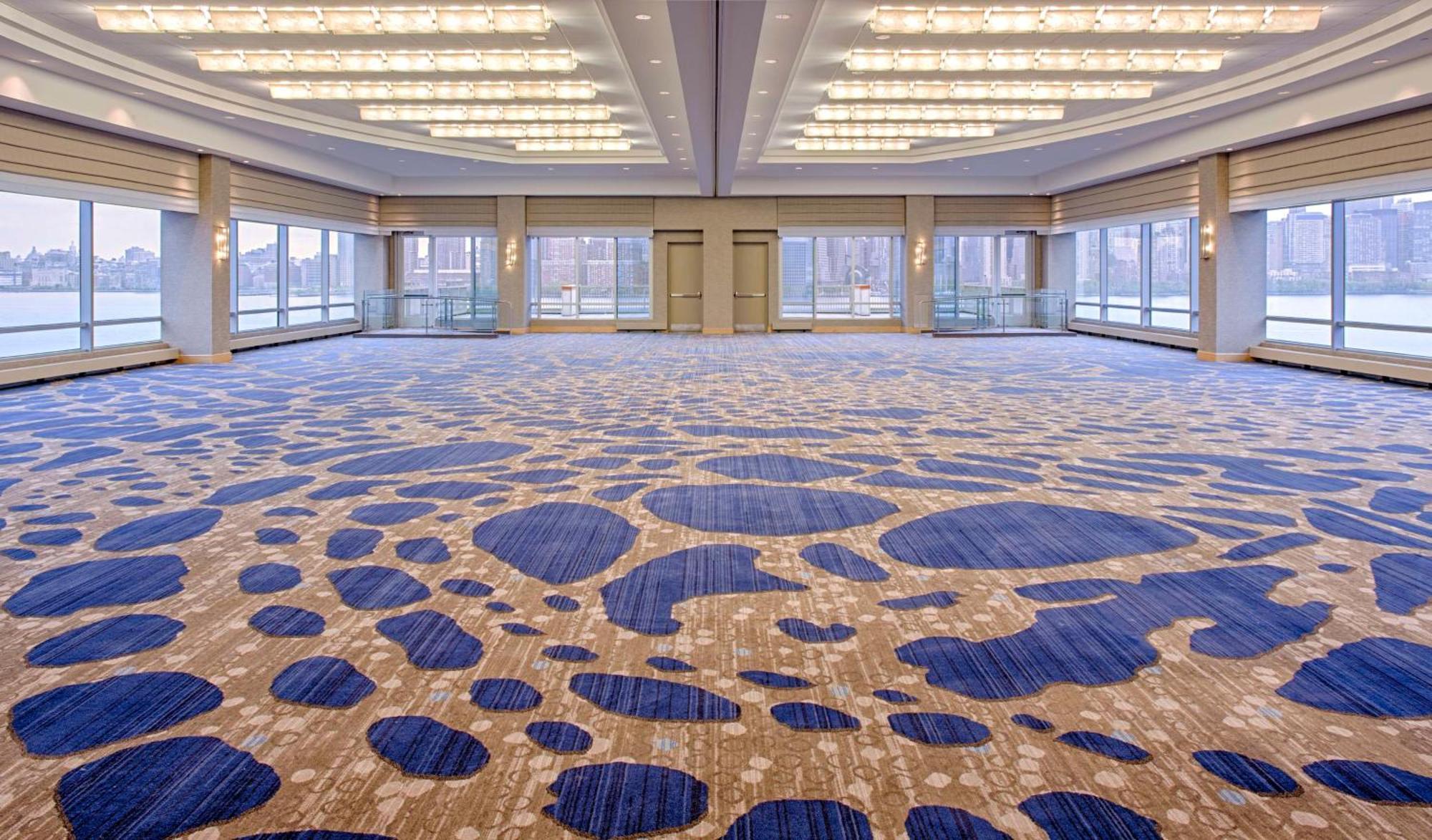 Hyatt Regency Jersey City On The Hudson Exterior photo