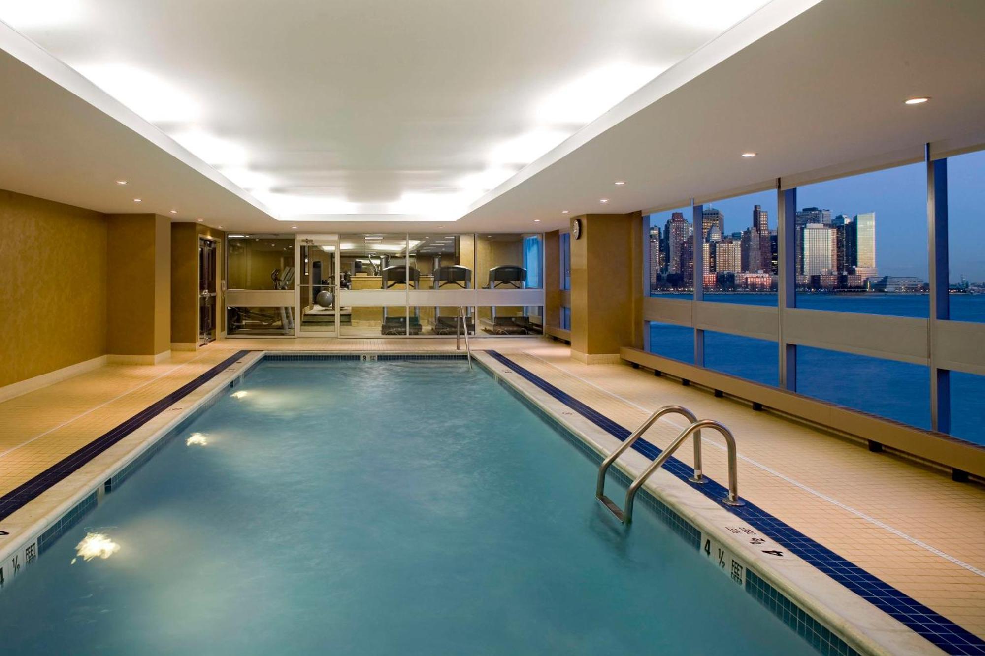 Hyatt Regency Jersey City On The Hudson Exterior photo