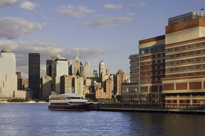 Hyatt Regency Jersey City On The Hudson Exterior photo